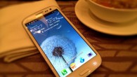 สัมผัสแรก Samsung Galaxy S III ตัวเป็นๆที่สำนักงานใหญ่ประเทศเกาหลีใต้โดยทีมงาน Flashfly.net จบกันไปแล้วสำหรับกิจกรรมวันแรกของาน Top Blogger and Online Media from Thailand ซึ่งทีมงาน Flashfly.net ได้รับเกียรติเข้าร่วมงาน ณ.บริษัทซัมซุงประเทศเกาหลีใต้ โดยงานดังกล่าวนอกจากจะได้สัมมนาถึงวิสัยทัศน์ของบรรดาเหล่าผู้บริหารจาก Samsung รวมถึงได้เข้าเยี่ยมชมส่วนต่างๆของบริษัท Samsung ในประเทศเกาหลีใต้แล้ว ไฮไลท์ของงานยังอยู่ที่การได้สัมผัสกับนวัตกรรมสมาร์ทโฟนรุ่นท๊อปล่าสุดจาก Samsung นั่นก็คือ Samsung Galaxy S III ที่หลายคนกำลังรอคอยกันแบบตัวเป็นๆ พร้อมทดสอบการใช้งานในด้านต่างๆอีกด้วย ส่วนจะมีอะไรน่าสนใจกันบ้างนั้น มาติดตามกันเลยดีกว่า