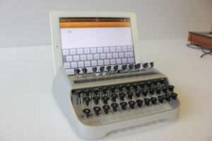 one-off-keyboard-iPad-gadget
