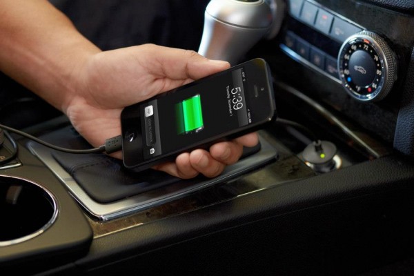 Belkin ประกาศวางจำหน่าย Lightning Car Charger สำหรับ iPhone 5, iPad Mini และ iPad 4 ในประเทศไทยเดือนธันวามคมนี้