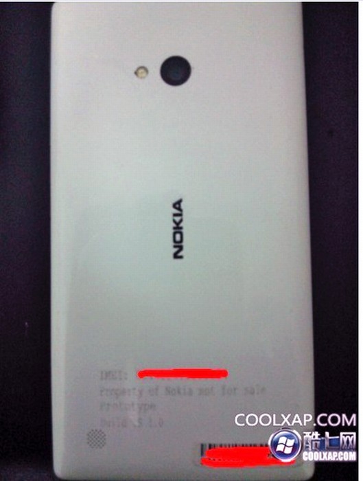 nokia-lumia-820-live-photos-1