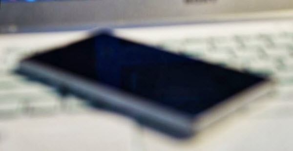 หลุดแบบเบลอๆ กับภาพที่อ้างว่าคือ Sony i1 หรือ Honami มาพร้อมกล้องถ่ายภาพขั้นเทพ 20 ล้านพิกเซล