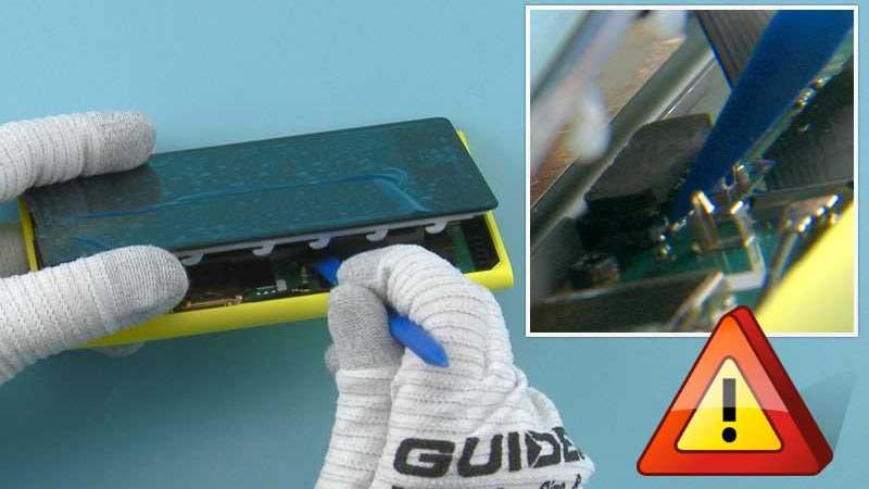 Nokia-tears-down-Lumia-1020 (2)