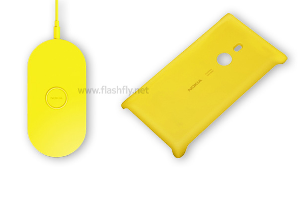 Nokia มอบของสมนาคุณพิเศษสำหรับลูกค้าที่ซื้อ Lumia 925 ในราคา 18,500 บาท เริ่ม 12 สิงหาคมนี้