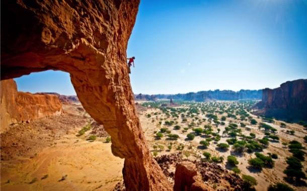 rock-climber-desert-redrocks-610x380