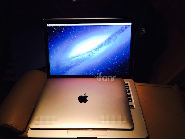 หลุดชุดใหญ่!! ชิ้นส่วนหน้าจอ MacBook Air 12 นิ้วสุดบาง เทียบขนาดกับรุ่น 13 นิ้วและ iPad Air 2