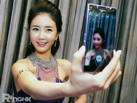 20150122_xperiaz3_purple_handson_01