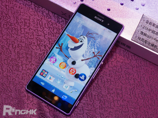 20150122_xperiaz3_purple_handson_04