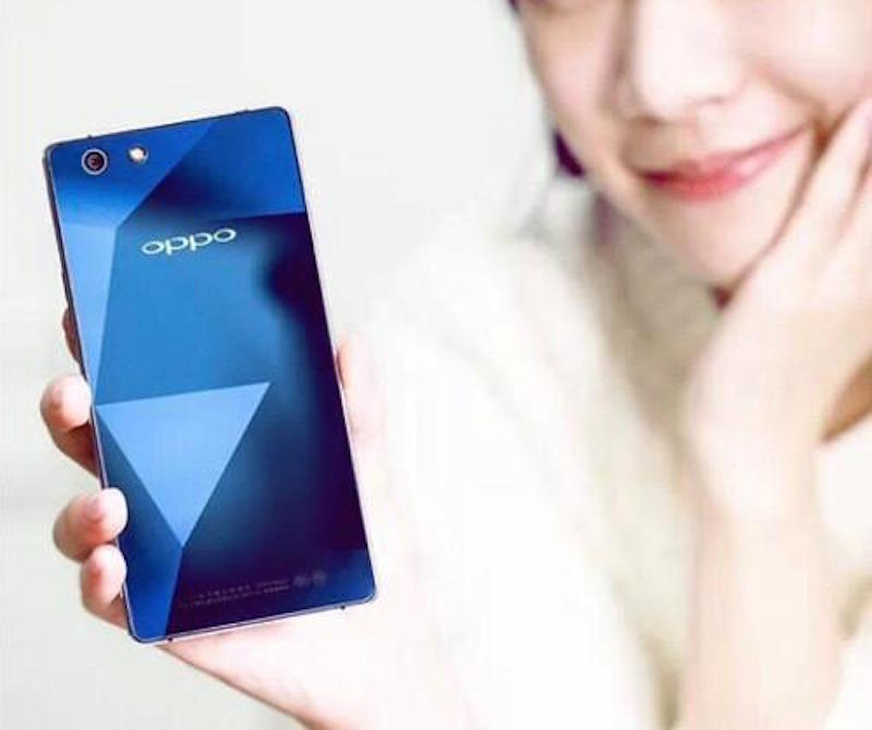 หลุดงามๆ Oppo R1C จอ 5 นิ้วมาพร้อมดีไซน์เรียบหรูมาพร้อมฝาหลังสุดงาม