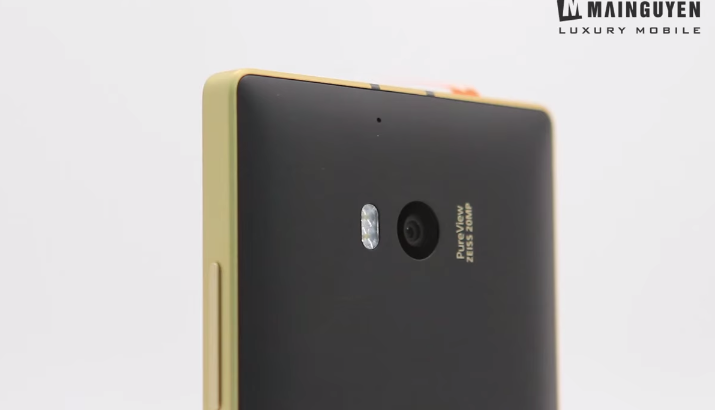 Nokia-Lumia-930 GOLD-EDITION-000003