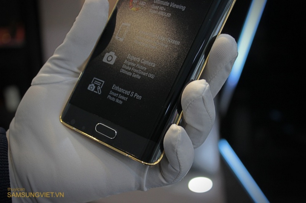 A-closer-look-at-the-gold-version-of-the-Galaxy-Note-Edge-11