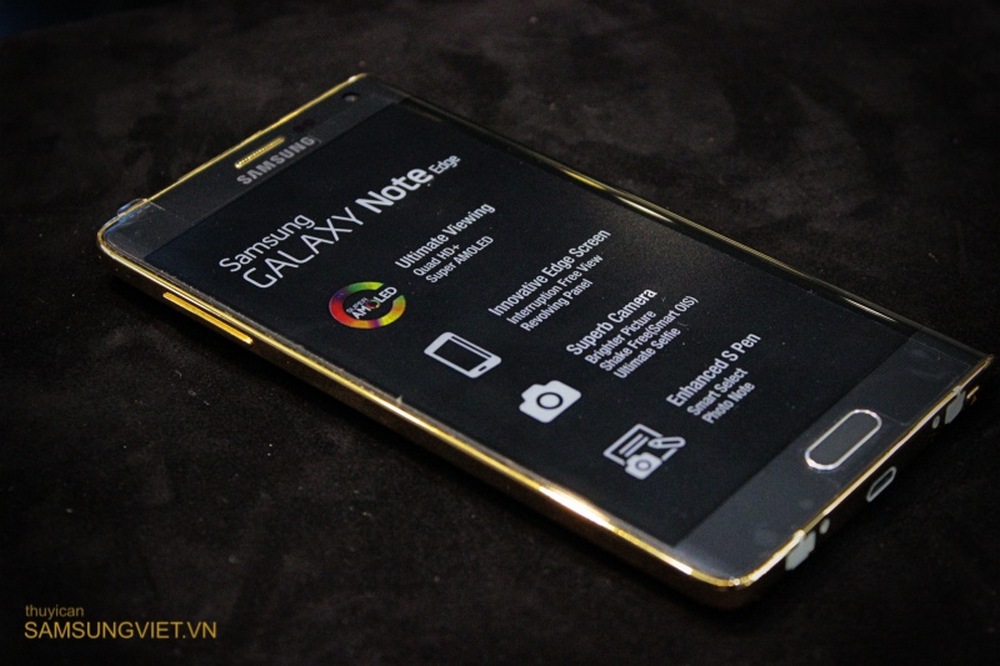 A-closer-look-at-the-gold-version-of-the-Galaxy-Note-Edge-6
