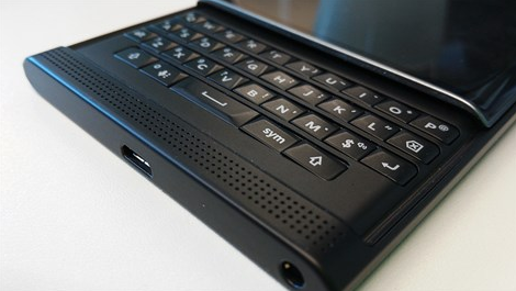 Latest-pictures-of-the-BlackBerry-Priv-3