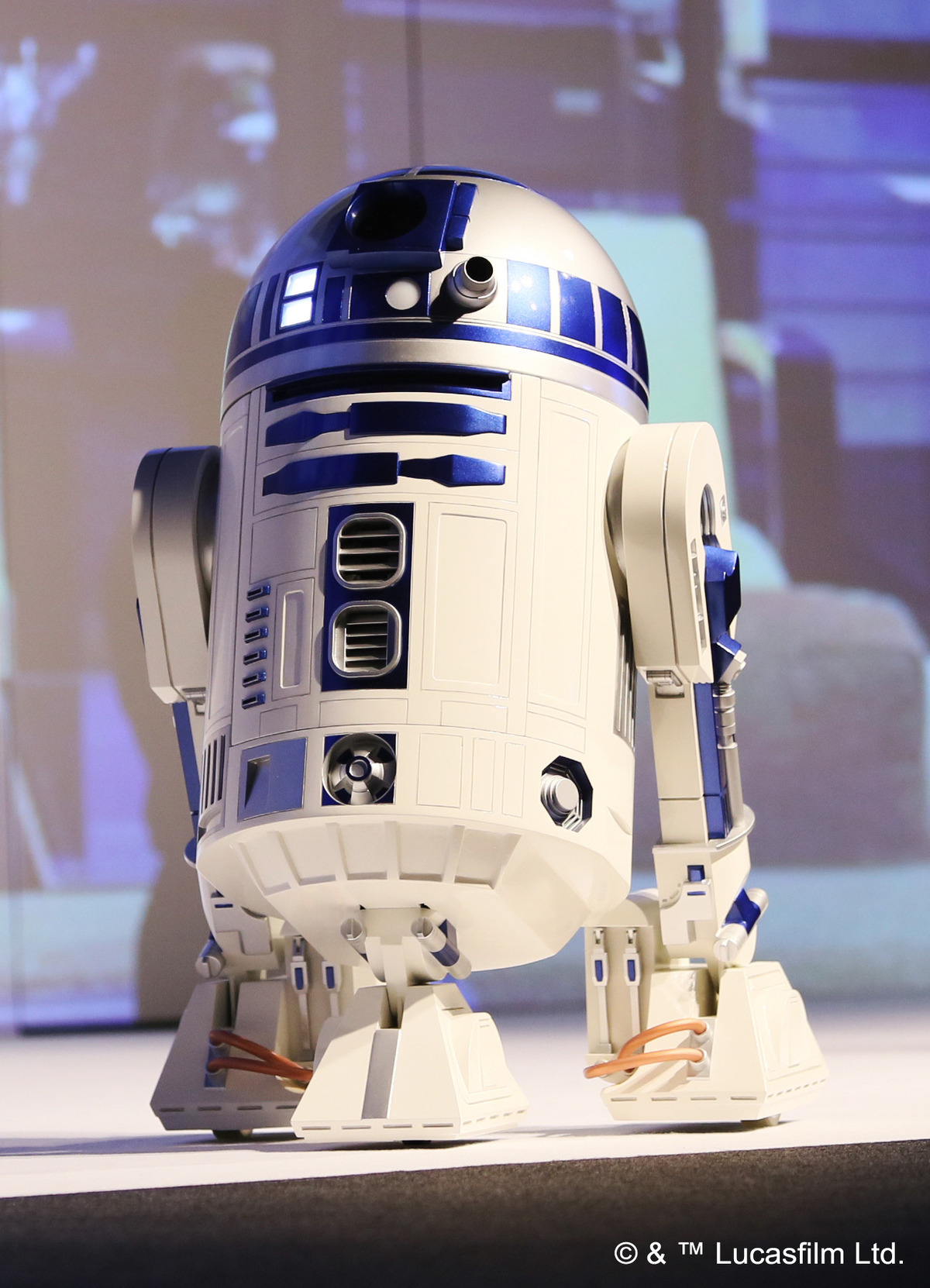 R2-D2-02