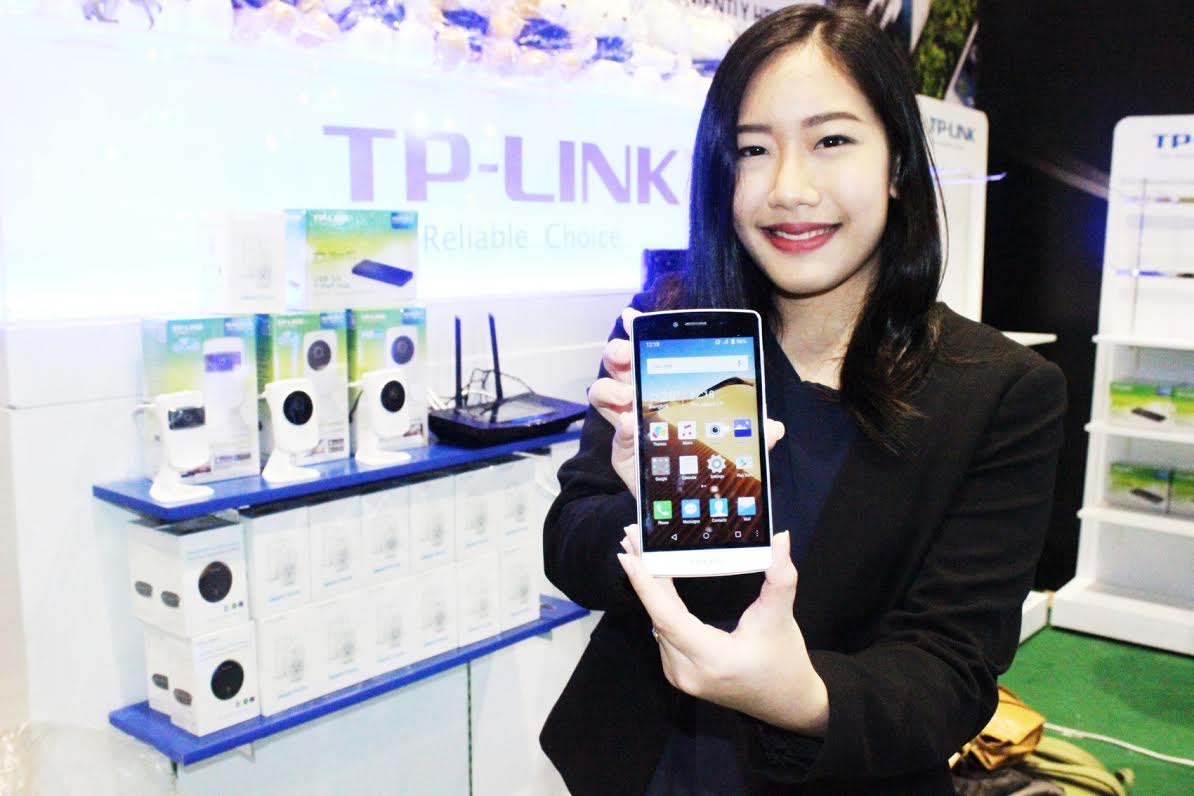 TP-LINK ขนมือถือ 4G Neffos C Series มาโชว์ภายในงานในงาน Commart Connect 2016