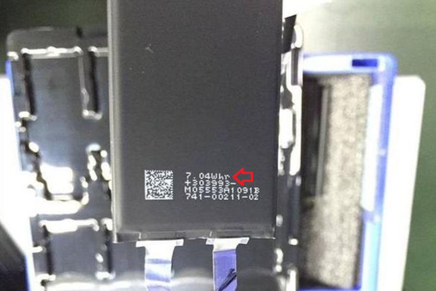 Images-of-purported-iPhone-7-battery-reveals-a-larger-Watts-hour-reading