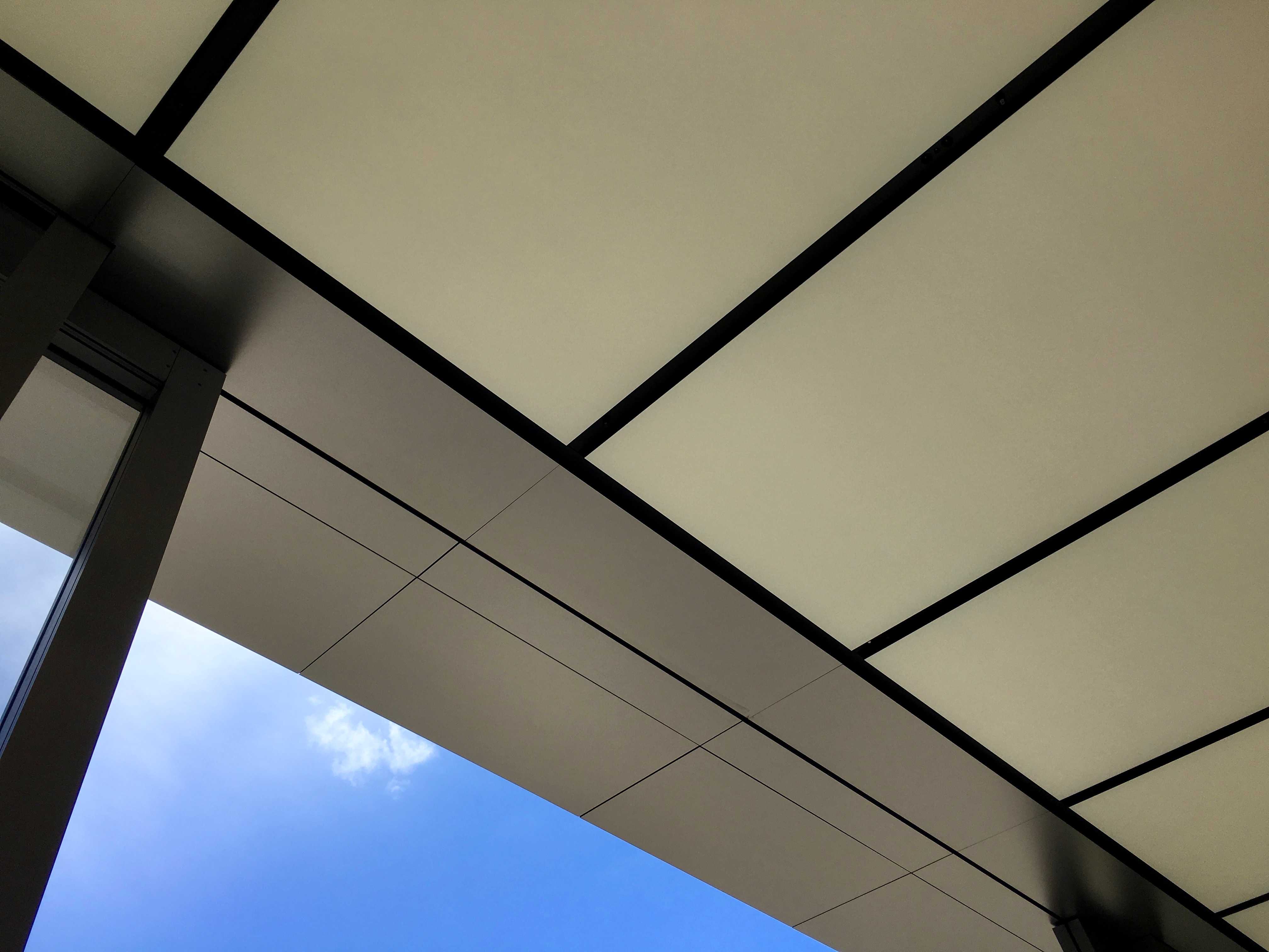 Apple_Store_Union_Square_lines_8-1-1