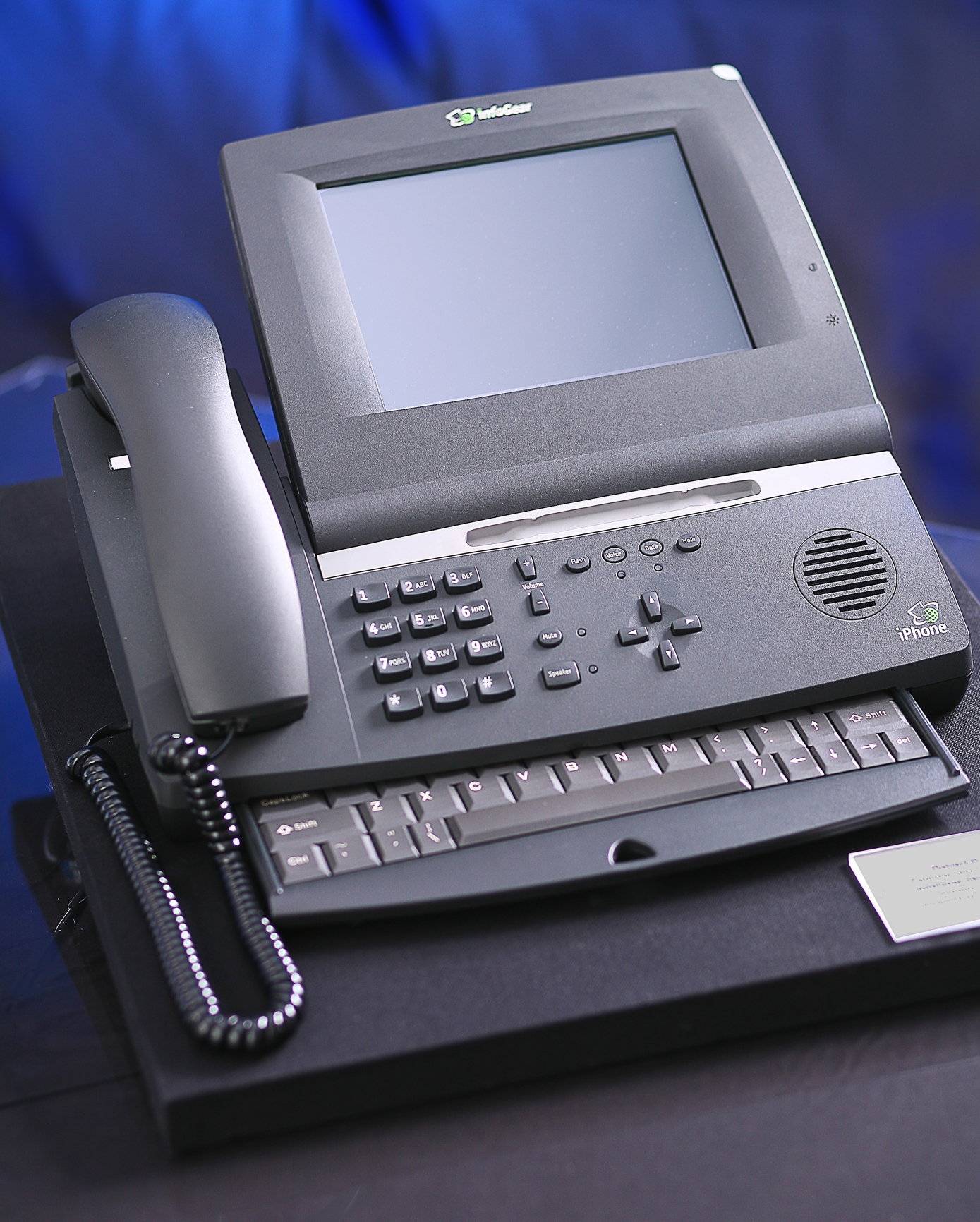 InfoGear-iPhone.-Photo-by-Bob-Ackerman-for-Wikipedia.-1