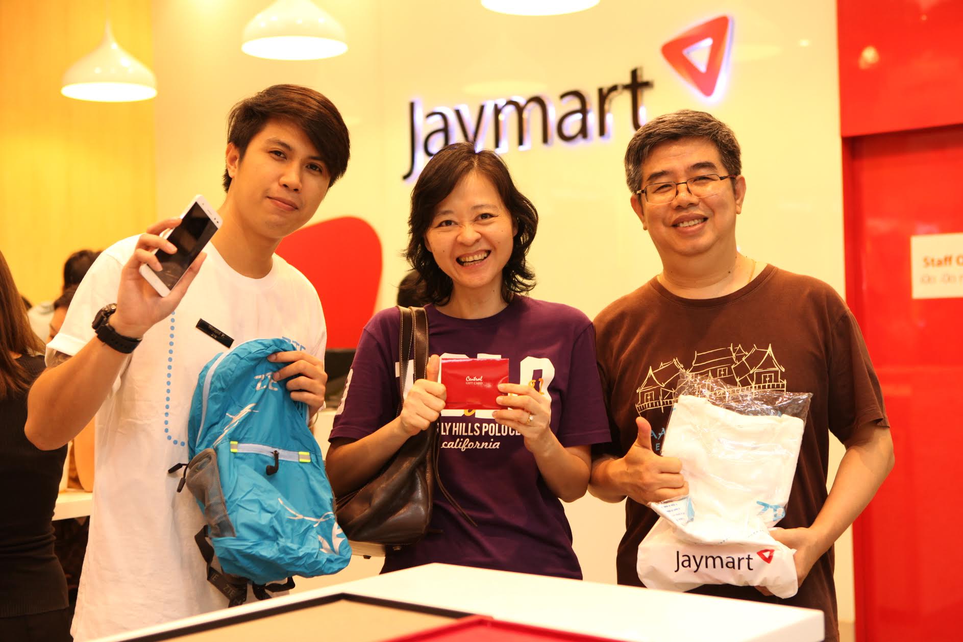 ZTE ผนึกพันธมิตรจัดโปร Blade V7 Lite สุดแรง ปลื้มกระแสตอบรับ ดีเกินคาด