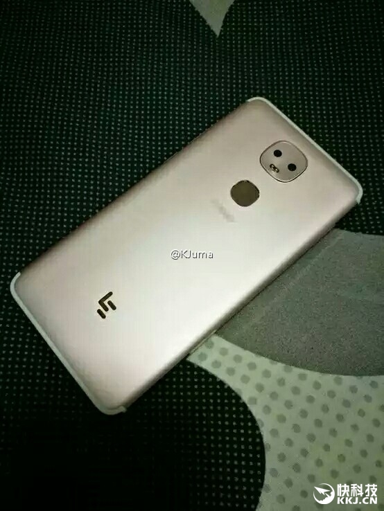 LeEco-dual-cameras-1