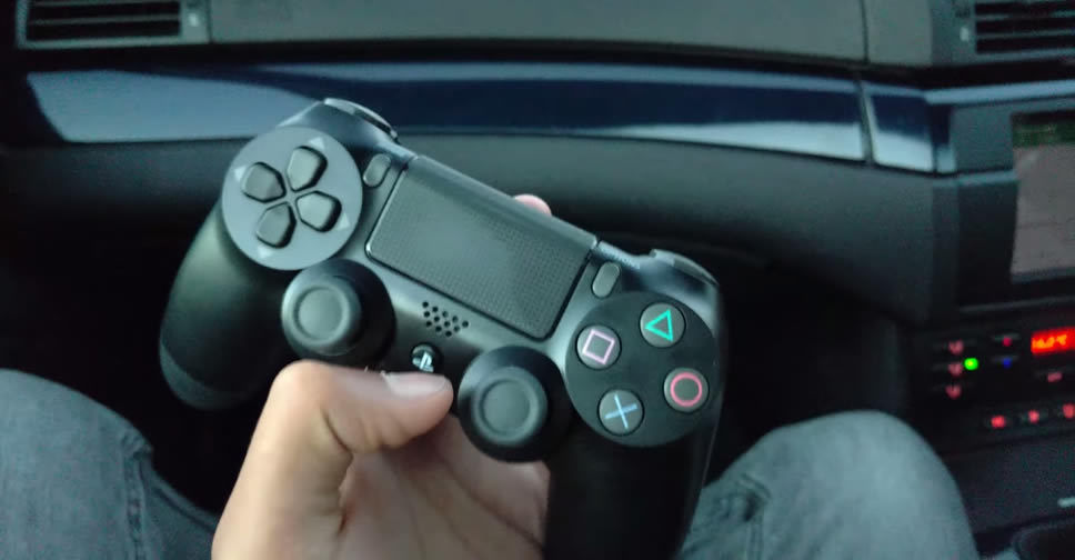 ภาพหลุด DualShock 4 รุ่นใหม่ อาจมาพร้อมคอนโซล PlayStaton 4 Slim