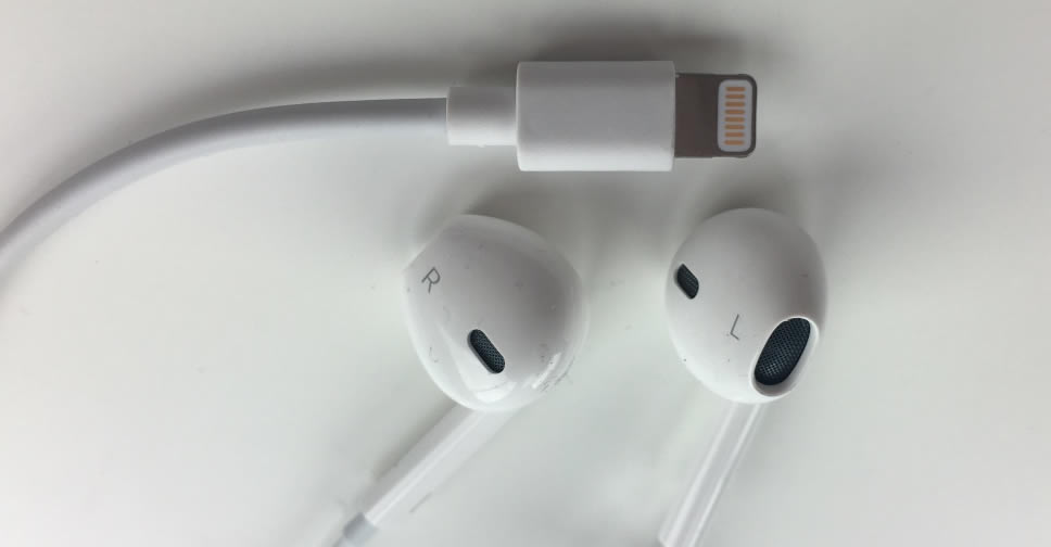 โผล่อีกคลิป!! วีดีโอรีวิว EarPods รุ่นใหม่ ใช้พอร์ต Lightning สำหรับ iPhone 7 และ iPhone 7 Plus