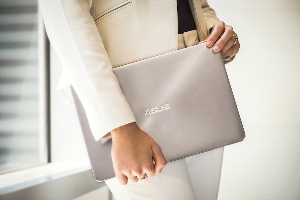 UX330_scenario_photo