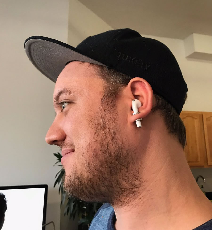 airpods-Andrew-Cornett