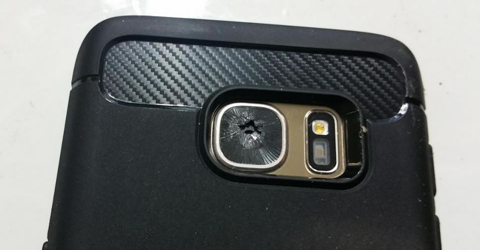 เจ้าของ Samsung Galaxy S7 หลายราย พบปัญหาใหม่ กระจกเลนส์กล้องแตกโดยไม่ทราบสาเหตุ