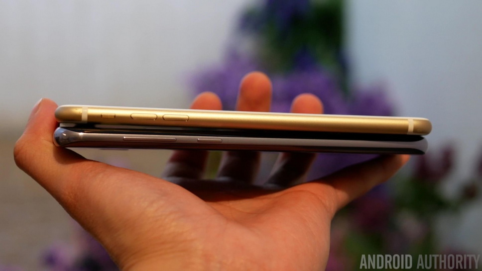Samsung-Galaxy-S8-vs-iPhone-7-Plus-05