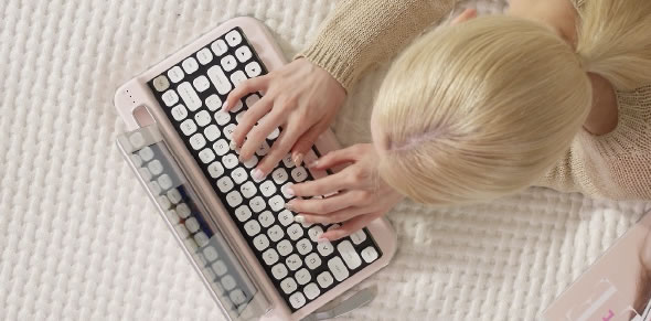 Elretron-Penna-Bluetooth-Keyboard-baby-pink