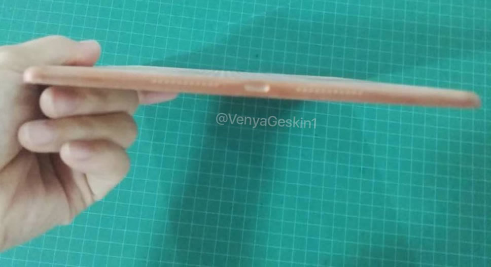 ipad-pro-10-5-mockup-01