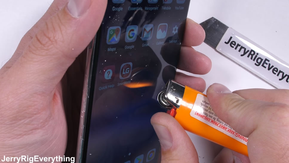 LG-V30-Durability-Test-4