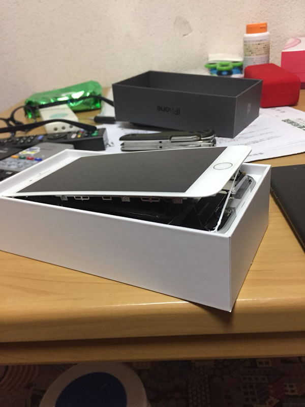 iphone-8-plus-swollen-batterie-2