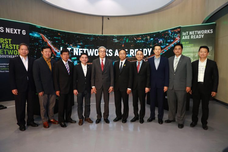 AIS ย้ำวิสัยทัศน์ยกระดับสู่ไทยแลนด์ 4.0 ประกาศเปิดตัว 3 แพลตฟอร์ม IoT, VDO,VR เปิดโอกาสใหม่ในการขายคอนเทนต์ของศิลปินไทย สร้าง IoT Ecosystem หนุนอุตสาหกรรมดิจิทัล