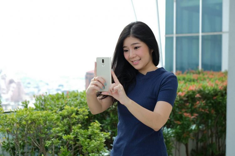 3 เทคนิคถ่ายภาพด้วยสมาร์ทโฟน เรียกยอดไลค์บนโซเชียล โดยเซเล็บสาวสวยจุ๋ย จรสพรรณ