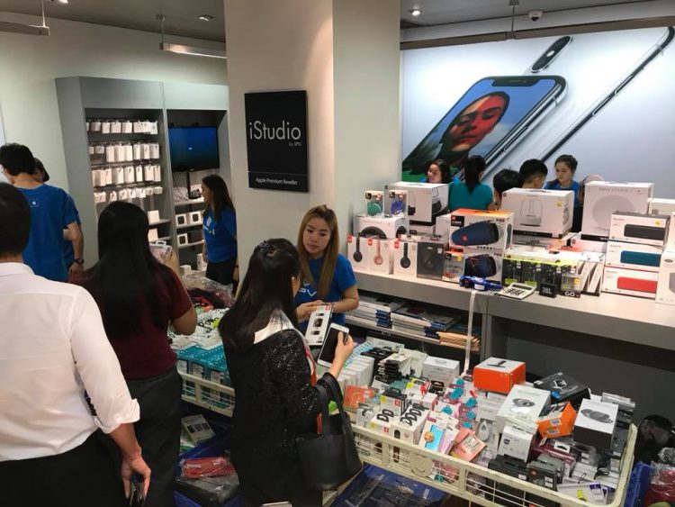 Clearance Sale!! iStudio by SPVi สาขา IT Mall Fortune ชั้น 3 วันนี้ถึง 10 มีนาคม ลดสูงสุดกว่า 90%