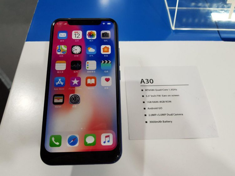 เผยโฉมสมาร์ทโฟน 9 รุ่นของระบบปฏิบัติการ Android ที่มี iPhone X เป็นแรงบันดาลใจ