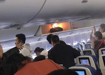 ระทึก!! Power Bank เกิดลุกไหม้บนสายการบิน China Southern Airlines โชคดีเพลิงไม่ลุกลาม (มีคลิป)