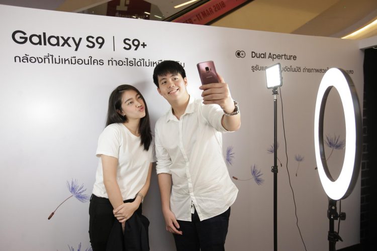 บรรยากาศรับเครื่อง Samsung Galaxy S9 และ S9+ วันแรกในไทยสีม่วงมาแรงเกินคาด