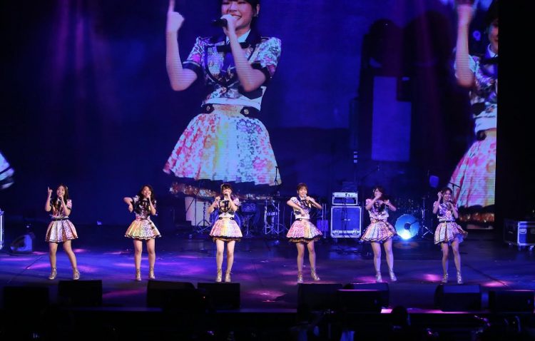 BNK 48 พา “คุกกี้เสี่ยงทาย” คว้ารางวัลเพลงฮิตแห่งปี ในงาน “THE GUITAR MAG AWARDS 2018 : REAL AWARDS FOR REAL ARTISTS”