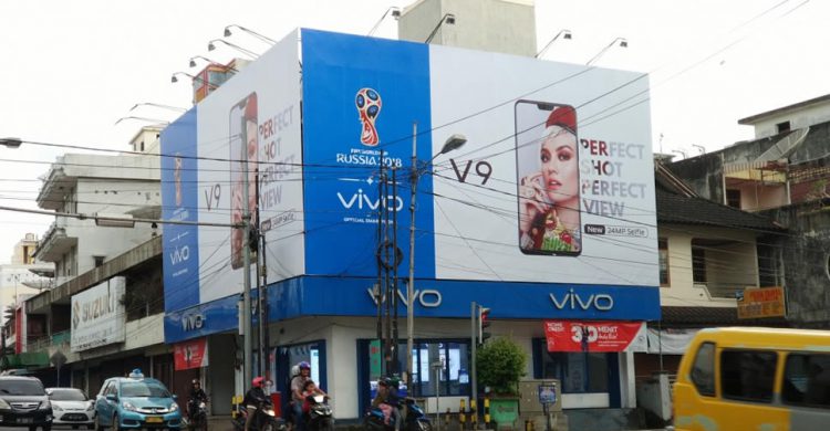 ภาพหลุด Vivo V9 จากเครื่องจริง แสดงให้เห็นรอยบากบนขอบจอ มาพร้อมกล้องคู่หลัง