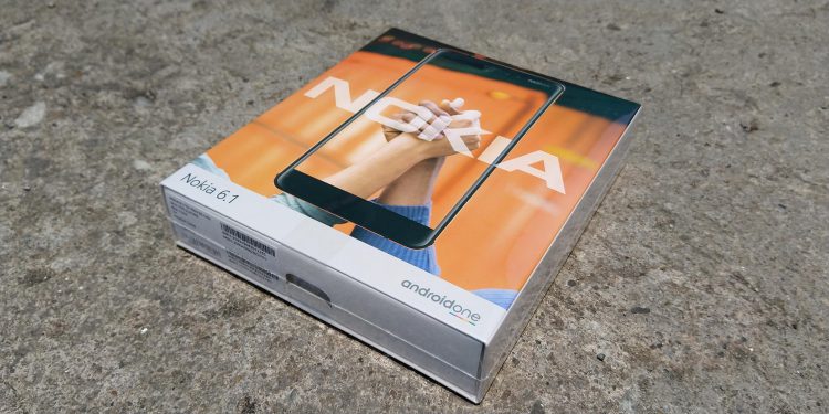 New Nokia 6 รุ่น Limited Edition สีน้ำเงินตัดกับทองคำ (Rom 64 Ram 4 DDR4X) วางจำหน่ายในประเทศไทยแล้ว ราคา 9,990 บาท