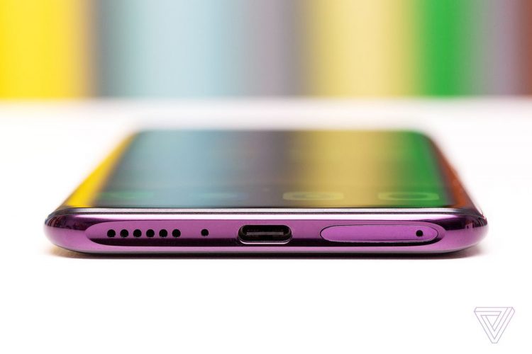 ยลโฉม OPPO Find X ตัวเป็นๆทุกมุมมอง หน้าจอไม่มีรอยบาก กล้องแบบสไลด์ Snapdragon 845 แรม 8GB รอม 256GB เปิดตัวทางการคืนนี้ (ชมคลิป)