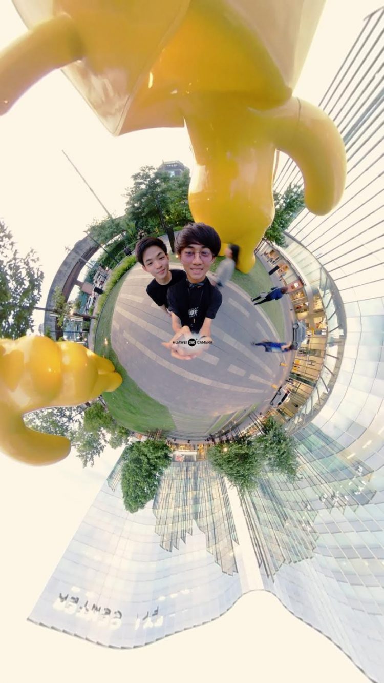 HUAWEI EnVizion 360 VR Camera กล้อง 360 องศาสำหรับสมาร์ทโฟน เปิดมุมมองใหม่ของการบันทึกภาพนิ่งและวีดีโอ พกพาง่าย แชร์ภาพได้ทันที