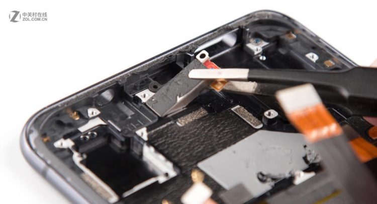 Vivo NEX ถูกชำแหละแล้ว เผยให้เห็นกลไกของระบบสไลด์กล้องเซลฟี่ และส่วนประกอบภายในทั้งหมด