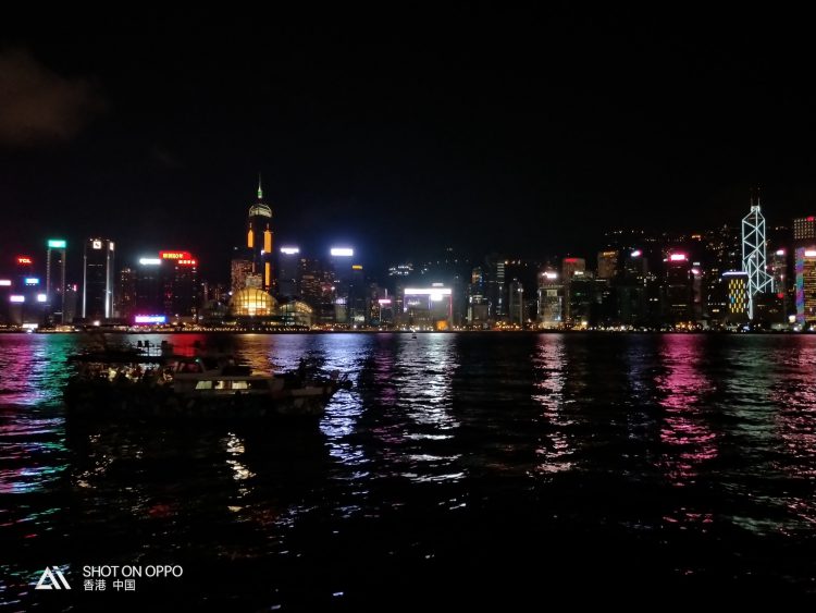 ชมภาพถ่ายตอนกลางคืนของ OPPO R15 Pro ด้วยกล้องหลังคู่ 20 + 16 ล้านพิกเซล รูรับแสง f/1.7 เซนเซอร์ใหม่ล่าสุดจาก Sony