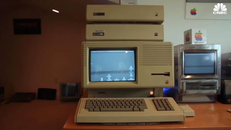 เปิดคลังสมบัติ!! ผลิตภัณฑ์ต้นแบบจาก Apple มากกว่า 250 ชิ้น กลายเป็นของสะสมที่หายากมากที่สุด (ชมคลิป)