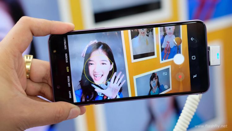 สัมผัสแรก Samsung Galaxy J8 สมาร์ทโฟนไอดอลจอ 6 นิ้ว กล้องเซลฟี่มี AR Sticker ระบบเสียง Dolby Atmos ราคา 9,490 บาท