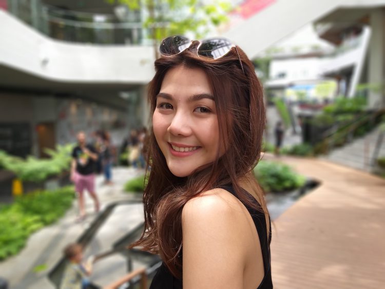 รีวิว Samsung Galaxy J8 x BNK48 ไอดอลสมาร์ทโฟน จอใหญ่ ภาพสวย เสียงดี เซลฟี่จัดเต็มราคา 9,490 บาท