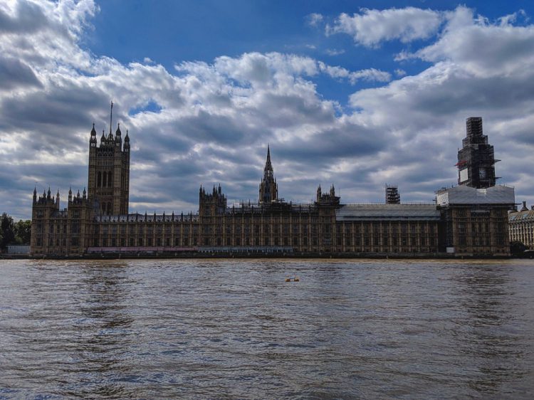 เผยภาพถ่ายจาก Google Pixel 3 XL คาดใช้กล้อง 12 ล้านพิกเซล